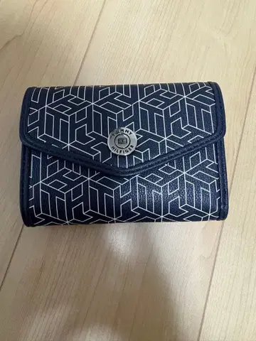 대특가 TOMMY HILFIGER 3단 폴더형 지갑 남성용 여성용