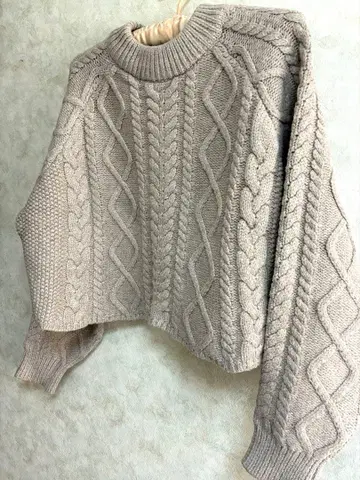 harmonie 케이블 짜임 스웨터 미사용