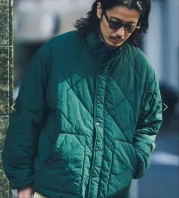 새상품급 URBAN RESEARCH 안감 플리스 리버서블 블루종