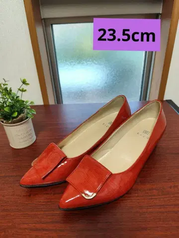 새상품급 EIZO 방수 가죽 스퀘어 모티브 펌프스 힐 23.5cm