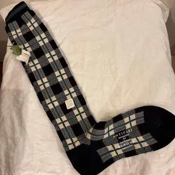 ANTIPAST 체크 무늬 삭스 블랙/화이트