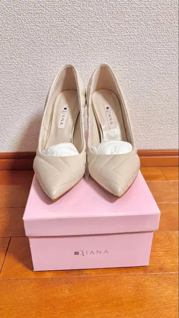 미사용 Diana 퀼팅 하이힐