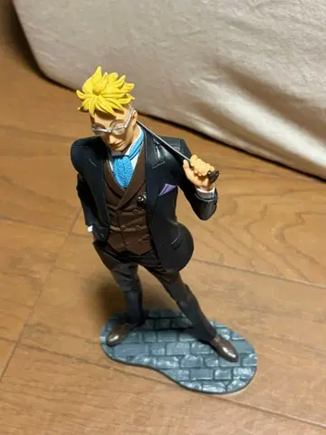 원피스 피규어 수트 캐릭터 (마르코)