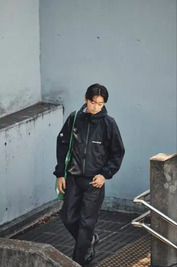 새상품 택 포함 몽벨 썬더패스 자켓