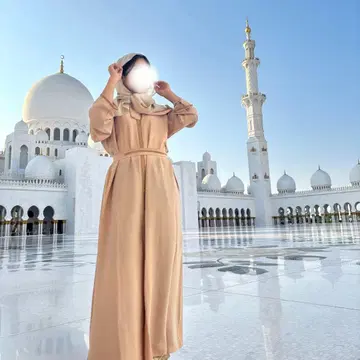 베이지 아바야 두바이