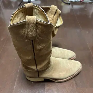 베이지 스웨이드 웨스턴 부츠