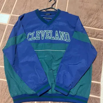 CLEVELAND 나일론 자켓 V넥
