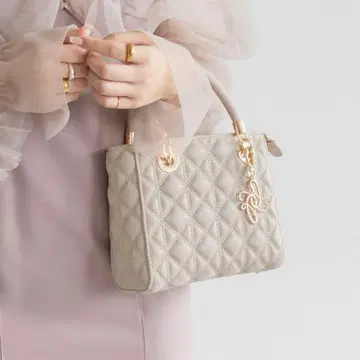 [ 금일 한정 ] 2 WAY 퀼팅 백 [ 아이보리 ]