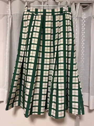 2..litt 플레어 스커트