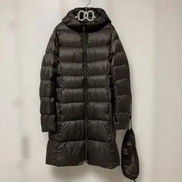 ULTRA LIGHT DOWN 후드 부착 다운 코트