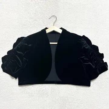 새상품급 벨로아 느와르 폭시 뉴욕 벨로아 개더 볼레로 40 블랙