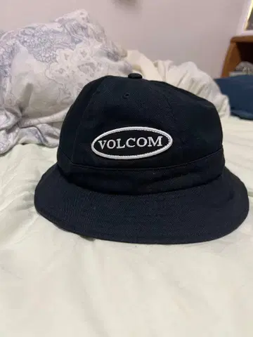 VOLCOM 블랙 버킷햇 O/S