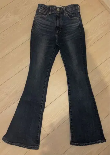 [ 새상품급 ] AZUL by moussy 플레어 데님 S 사이즈 BLU