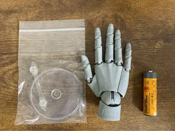 1/2 사이즈 가동식 핸드 모델 조립품 (오른손 그레이)