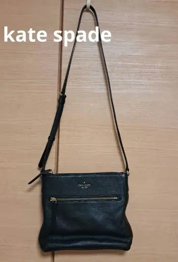 케이트 스페이드 블랙 가죽 숄더백
