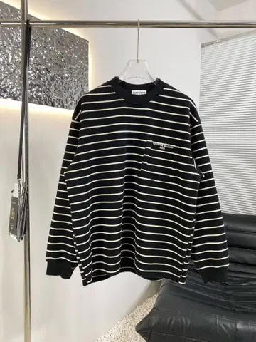 메종 스트라이프 스웨터 포켓 부착 니트