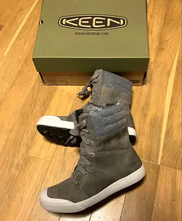 미사용 새상품 keen 스니커즈 부츠 25cm US8