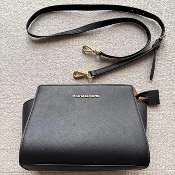 MICHAEL KORS 블랙 숄더백