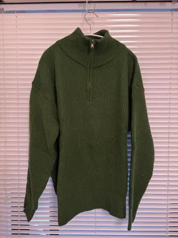 그린 하이넥 스웨터