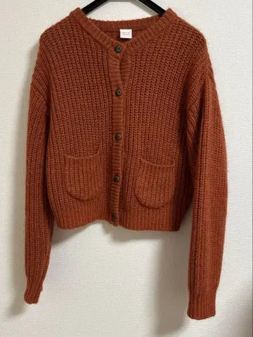 뷔르데사봉 가디건