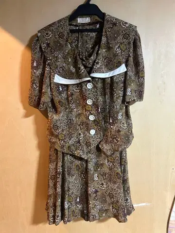 꽃무늬 반팔 자켓 스커트 셋업