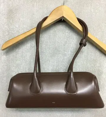 OSOI 오소이 컨디션 최상 2025 시착 정도 핸드백 BOAT WIDE