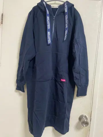 Milk fed. 네이비 후디 S