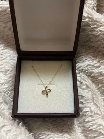 꽃 모티브 목걸이