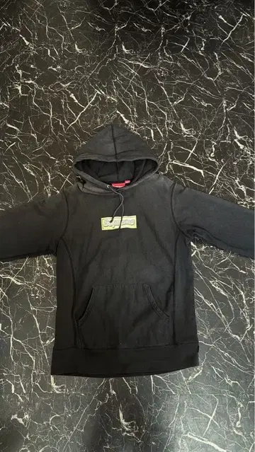 캐주얼 블랙 후드티 후드 부착