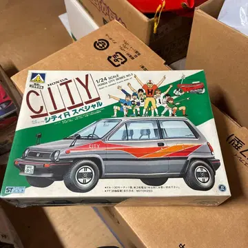 칭다오 혼다 시티 1/24 스케일 모델 키트