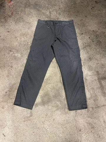Uniform experiment pants