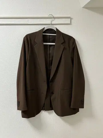 새상품급 유니클로 릴랙스 테일러드 자켓 브라운 사이즈 L