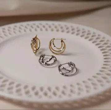 Negozietto 네고치에토 골드 트위스트 후프 귀걸이