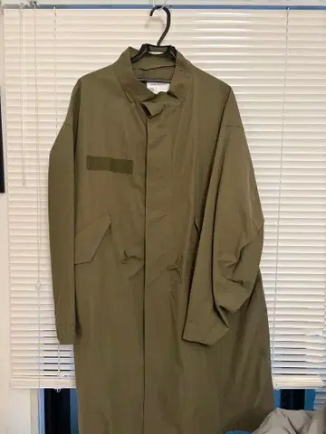 올리브 그린 모즈 코트