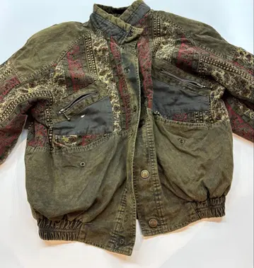 올리브 그린 패턴 밀리터리 자켓