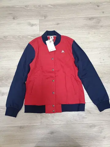 미사용 새상품 le coq sportif 여성용 아우터 O 사이즈