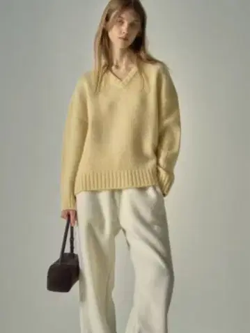 파사드 패턴 천연 가죽 스웨이드 숄더백 브라운