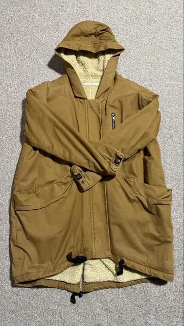 KBF 플리스 안감 브라운 모즈 코트