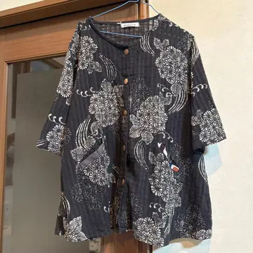 다크 그레이 꽃무늬 오부 소매 셔츠 면 100