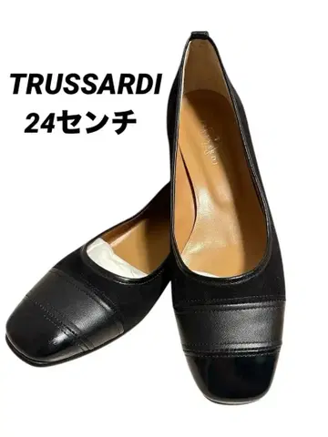 새상품급 TRUSSARDI 스퀘어토 펌프스 에나멜 일본제 블랙