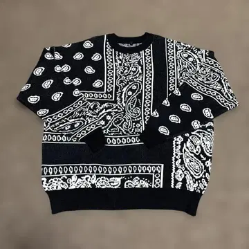 페이즐리 무늬 오버 사이즈 니트 스웨터