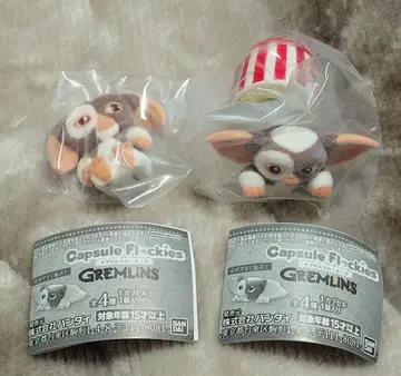 가챠 캡슐 플로키 그렘린 기즈모 2세트