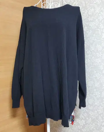 BEARDSLEY 백 플리츠 니트