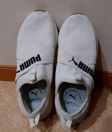 푸마 슬립온 메쉬 화이트 스니커즈 소프트라이드