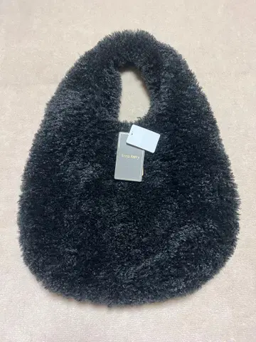 안나케리 블랙 복슬복슬 퍼 백 Annakerry