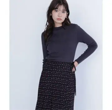 [ 새상품 ] NATURAL BEAUTY BASIC 모크넥 니트