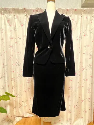 블랙 벨벳 수트 셋업