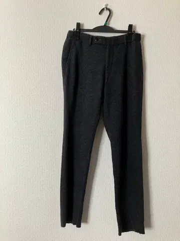 투모로우랜드 다크 그레이 이지 팬츠 울