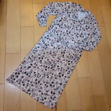 유나이티드 애로우즈 꽃무늬 긴팔 셔츠 원피스