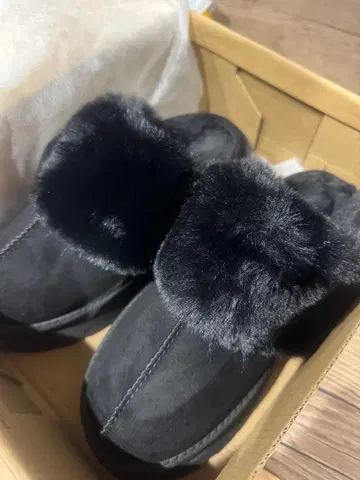 블랙 퍼 어그 부츠